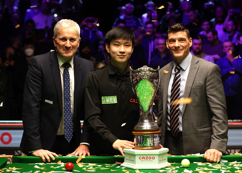 中场在英超 中场在英超