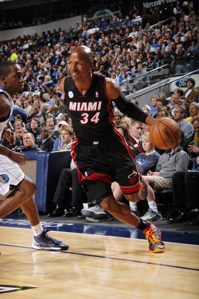 发球员在比 发球员在比